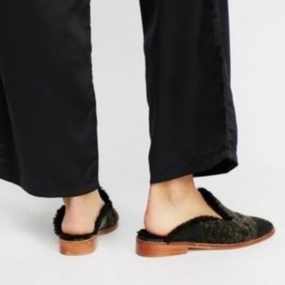 Free People flats size 6 - Picture 3 of 15